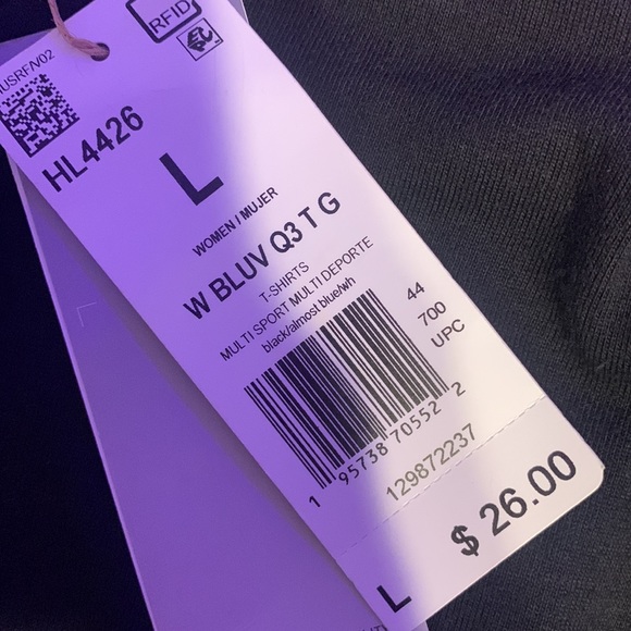 Adidas tee - Picture 3 of 3